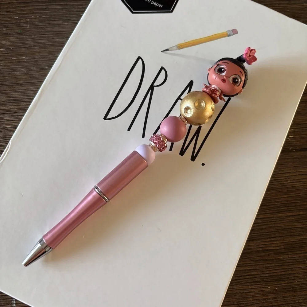 Disney Doorables: Moana: Princess Moana handmade beaded pen